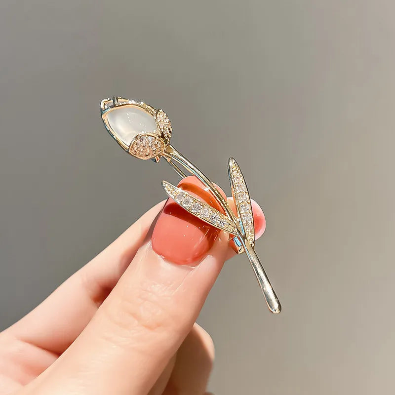 Elegant Gold Color Rose Flower Brooches For Women Girls Rhinestone CZ Luxury Women Accessories