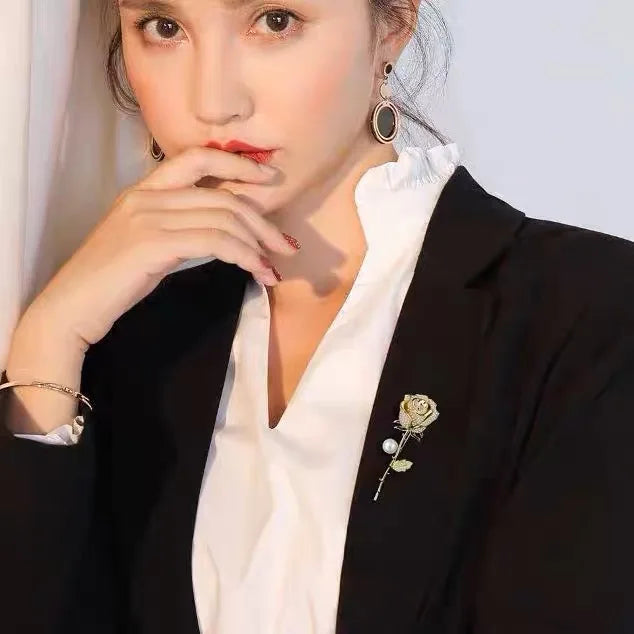 Elegant Gold Color Rose Flower Brooches For Women Girls Rhinestone CZ Luxury Women Accessories